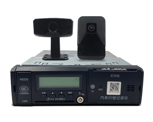 8路高清硬盘机 主动安全智能防控终端 